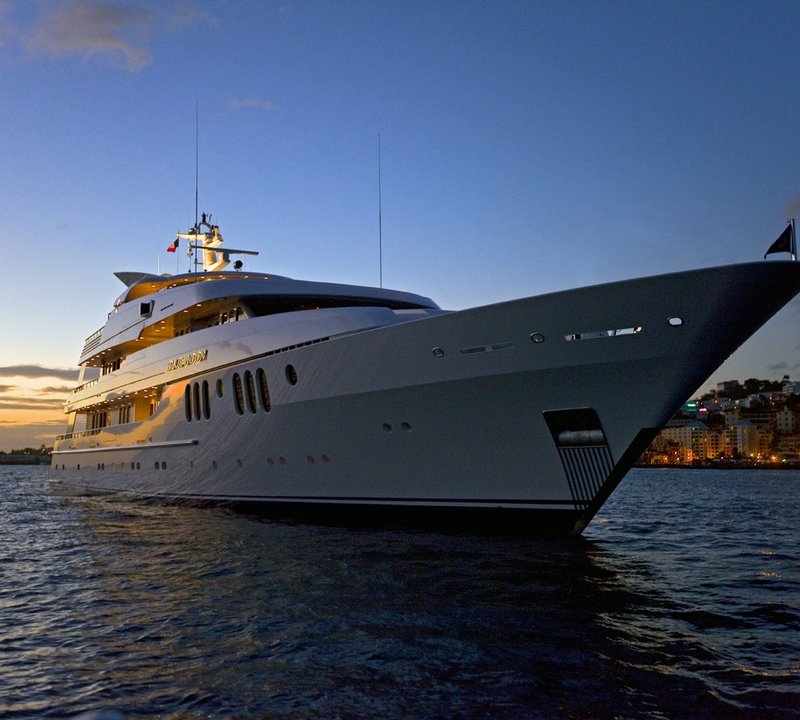 Yacht BLUE MOON, Feadship | CHARTERWORLD Luxury Superyacht Charters